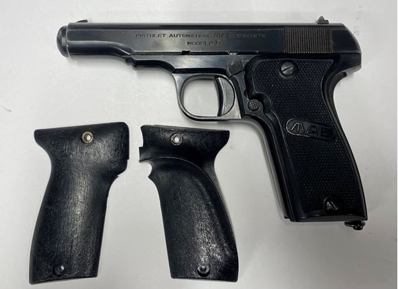 Picture of Used MAB Brevete Model D Semi Auto Pistol, 32 ACP, PROHIBITED 12.6 Licence Required, 4 Magazines, Extra Target Grips, B.F. (Bank of France) Stamped, Good Condition